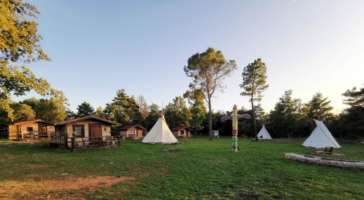 ホテル Ranch Du Puits De Riquier Moissac-Bellevue エクステリア 写真